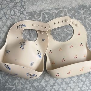 Mushie Silicone Baby Bibs